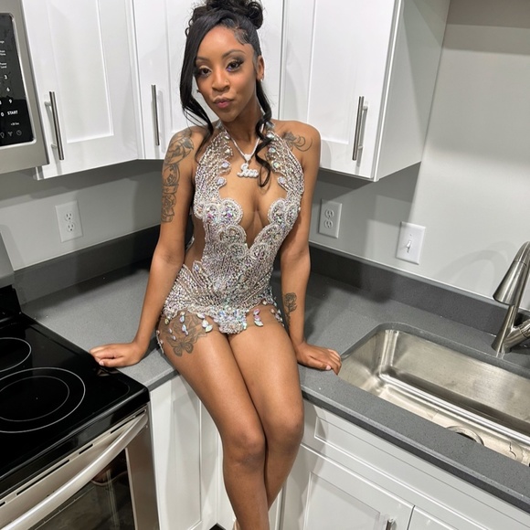 Dress - Picture 1 of 1